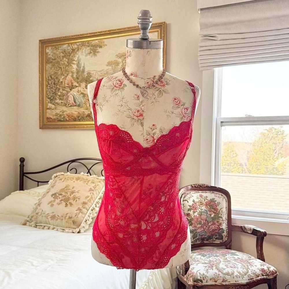 Red lace bodysuit  y2k escante‎ xl red lace bodysuit